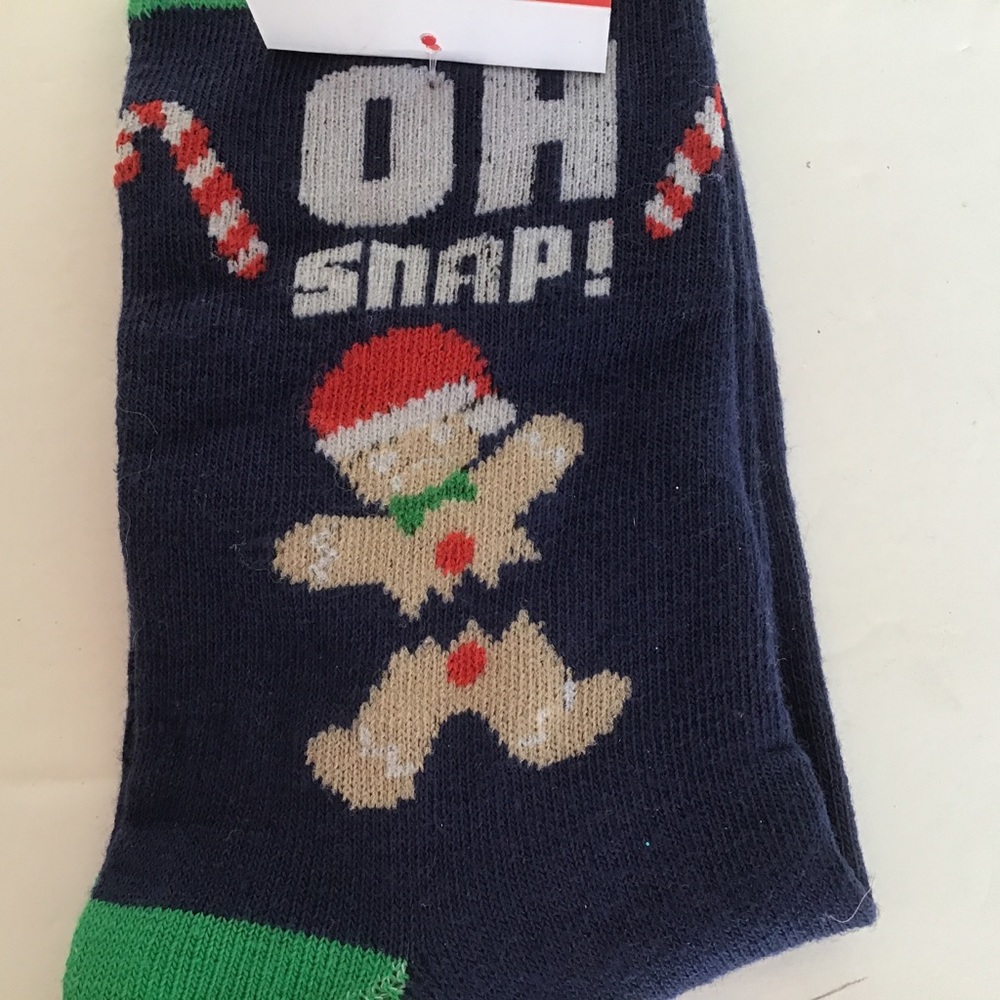 GINGERBREAD CHRISTMAS SOCKS NWT - Picture 2 of 4